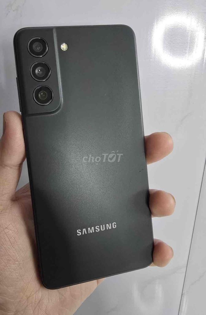 Samsung Galaxy S21 FE 5G 128GB Đen. Mua bán Điện thoại tại Thành phố Thủ Dầu Một Bình Dương được đăng bởi Nhi hình 1