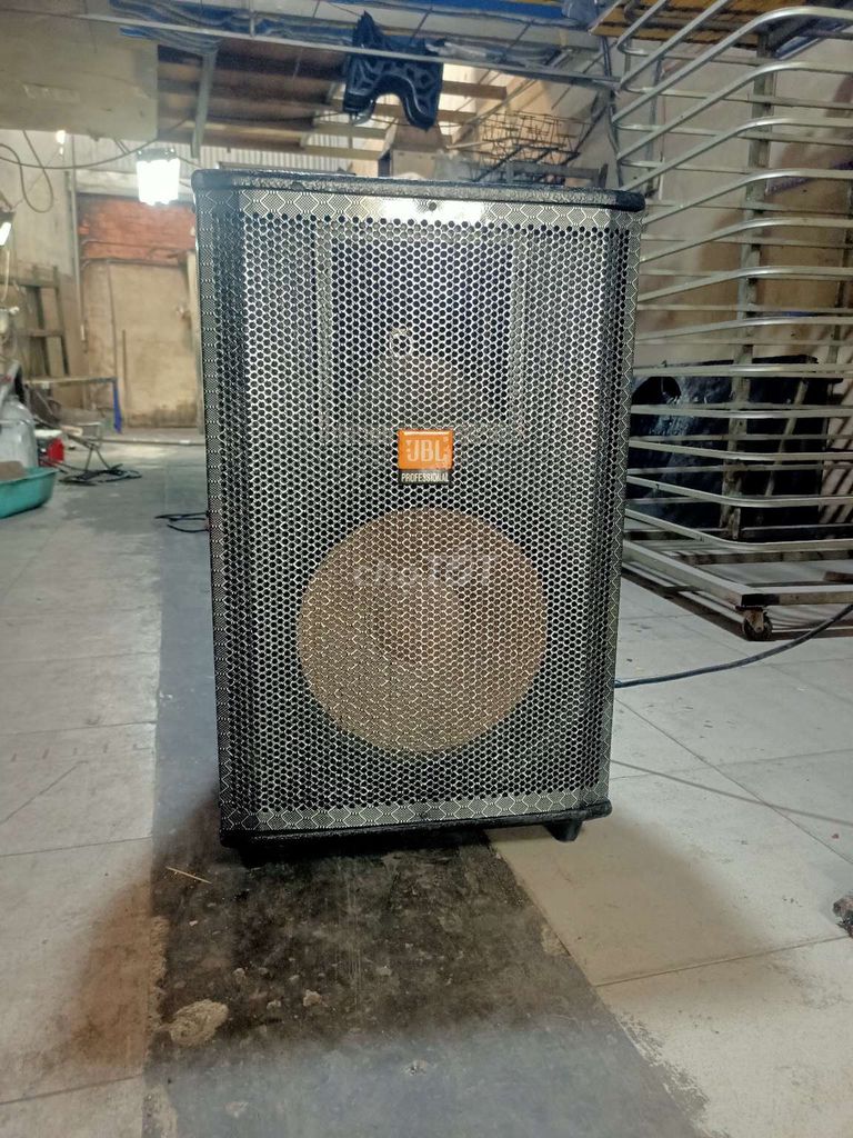 Loa kéo bát 40 hiệu JBL