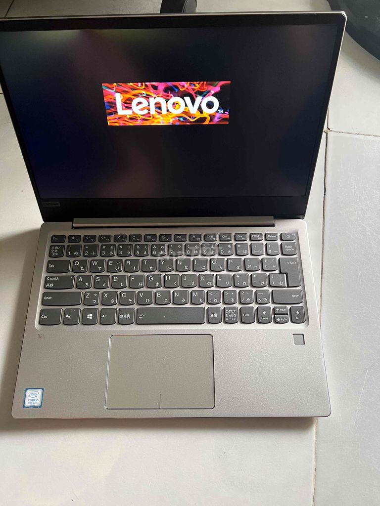 bán con laptop lenovo Ideapad 720S