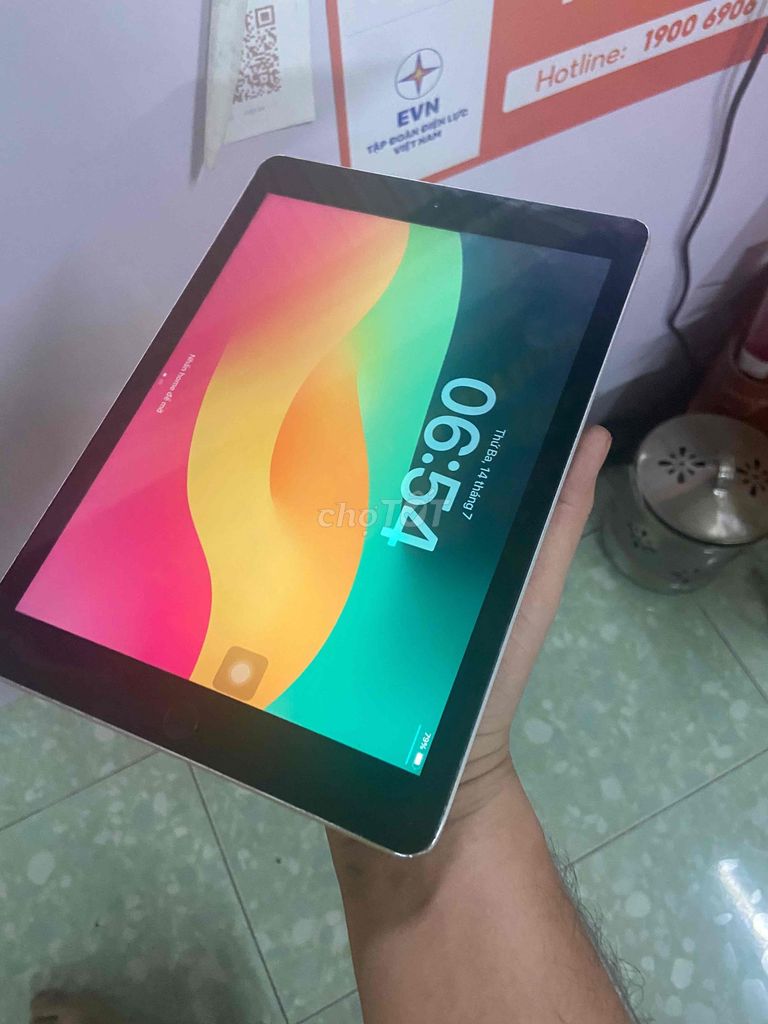 Apple iPad Gen 6 32GB Bạc 88% pin. Mua bán Máy tính bảng tại Thành phố Biên Hòa Đồng Nai được đăng bởi Huỳnh lợi Tân Hiệp  hình 1