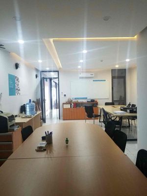 Văn Phòng toà nhà Lê Thanh Nghị. Cho thuê văn phòng, mặt bằng kinh doanh tại Quận Hải Châu Đà Nẵng được đăng bởi Hoàng Nam Nguyễn