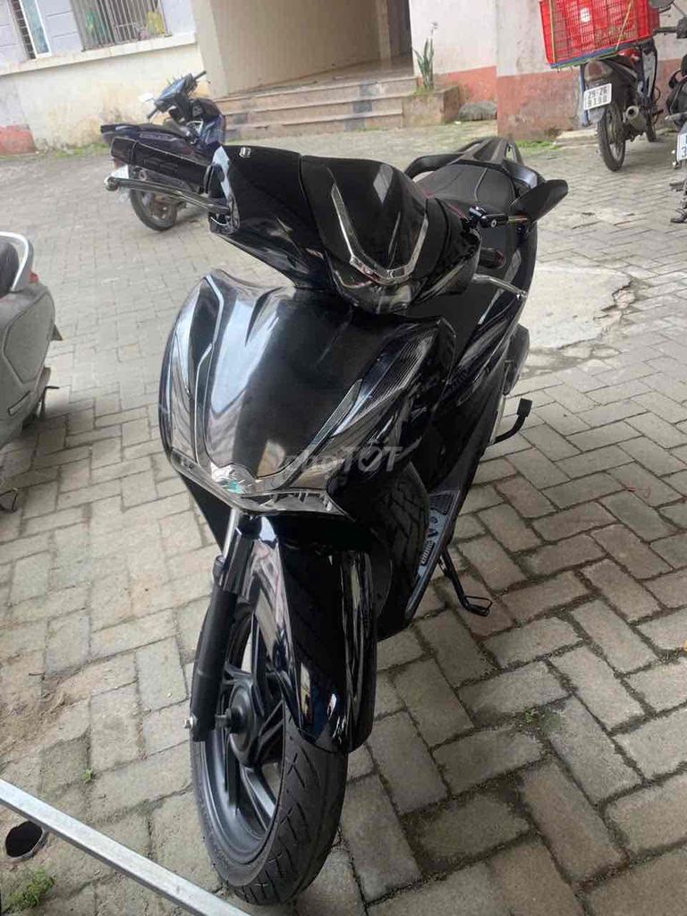 Chính chủ bán xe Sh mua từ mới. Mua bán Xe máy tại Thành phố Vĩnh Yên Vĩnh Phúc được đăng bởi MR Siroo hình 4