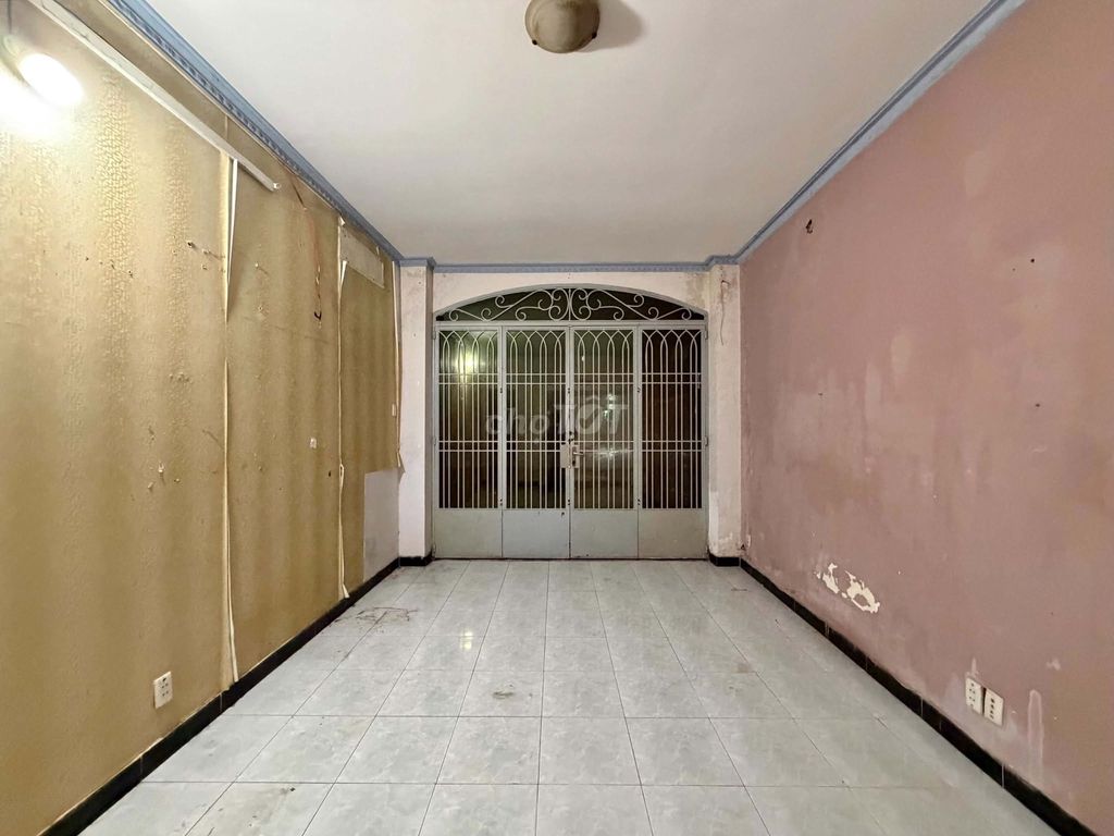 Дом в переулке для грузовиков на улице Нам Ки Хой Нгиа, 3-й округ, 59 м²
