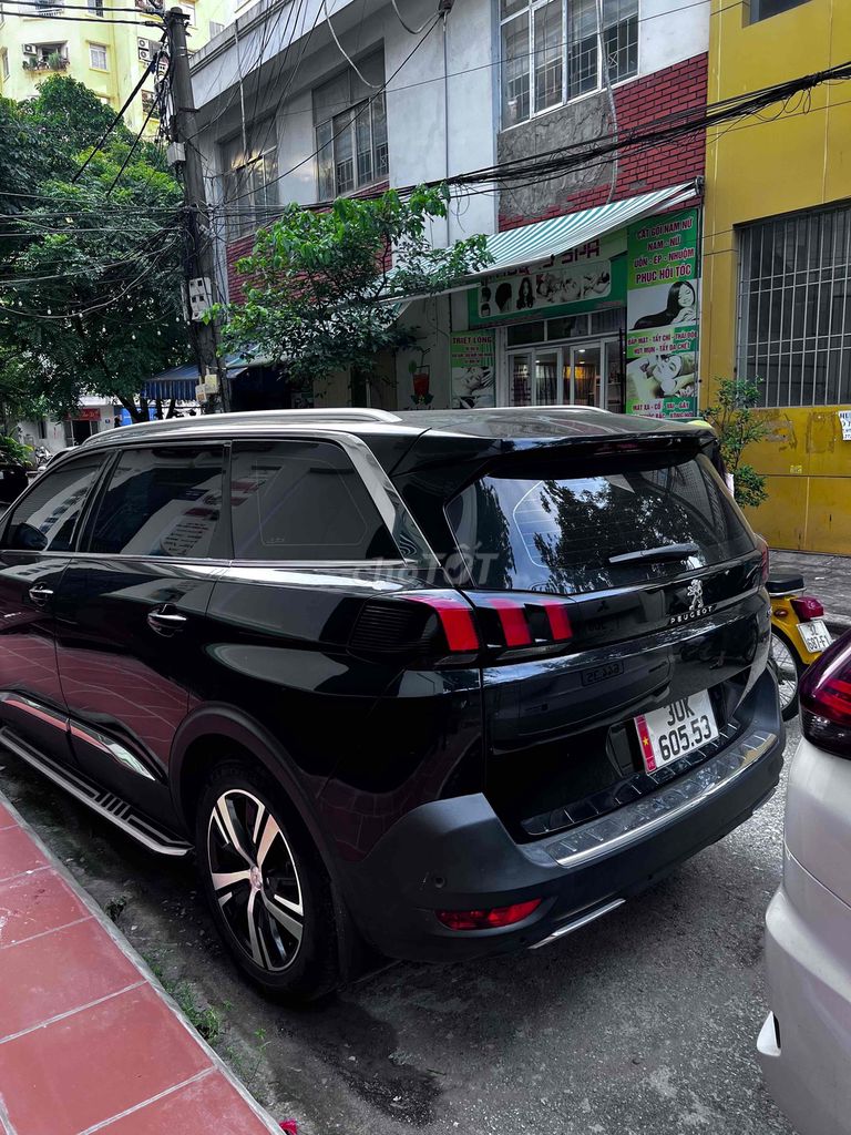 Peugeot 5008 2018 1.6L Turbo - 115000 km. Mua bán Ô tô tại Quận Hoàng Mai Hà Nội được đăng bởi Nguyễn Minh Công hình 6