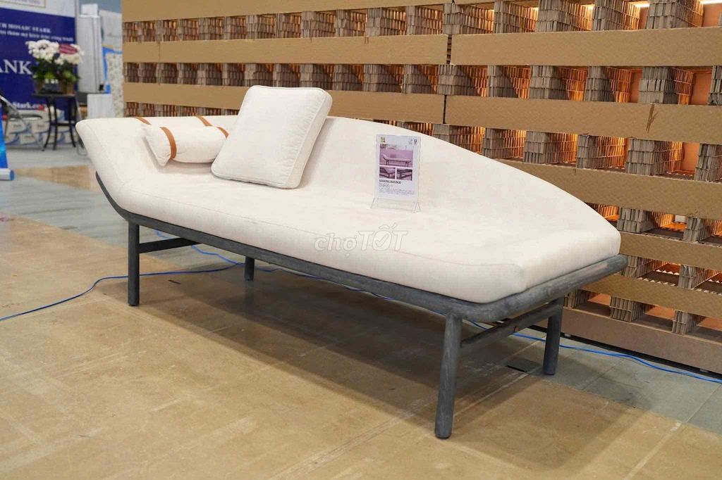 Ghế sofa giường INEX Simone Daybed Gỗ Trắng Cũ. Mua bán Bàn ghế tại Quận Bình Thạnh Tp Hồ Chí Minh được đăng bởi Ngọc hình 1