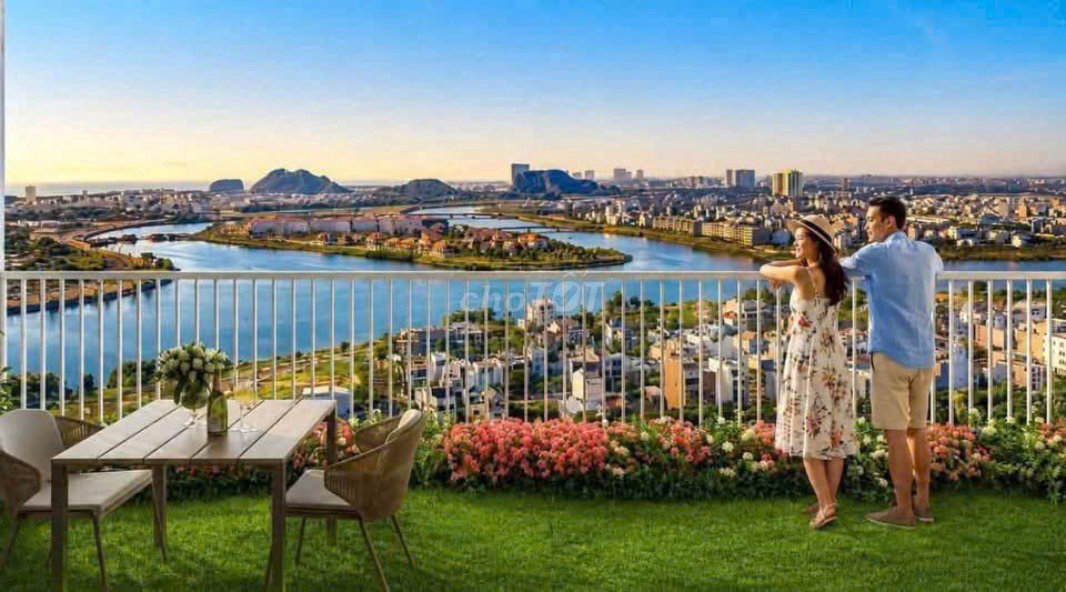 ĐỘC NHẤT - CĂN HỘ SÂN VƯỜN KẾ SÔNG KỀ BIỂN 80M2 CHỈ 2.648 TỶ