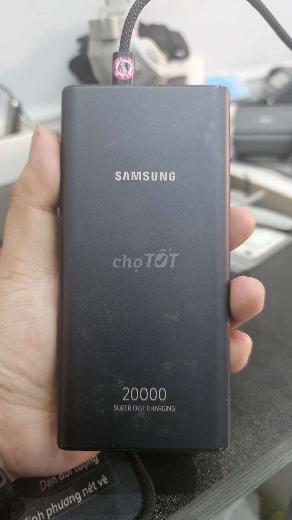 Sạc dự phòng Samsung Đen 20000 mAh. Mua bán Phụ kiện (Màn hình, Chuột...) tại Thành phố Biên Hòa Đồng Nai được đăng bởi Phạm Ngọc Khoa hình 1