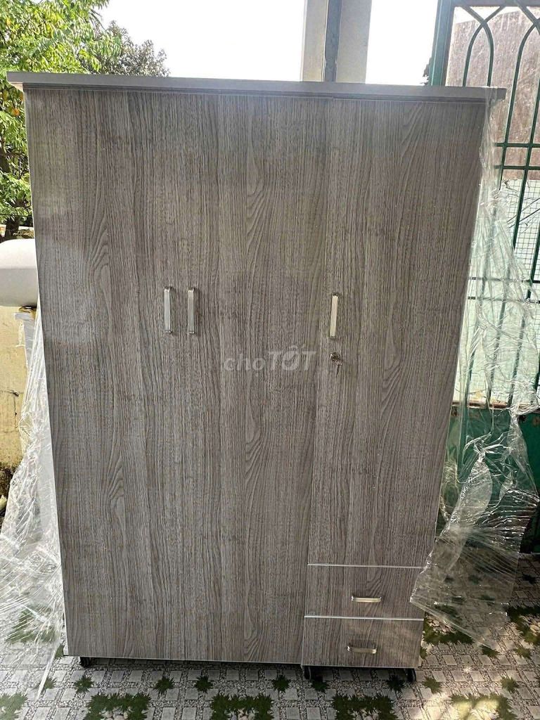 Tủ quần áo nhựa 3 cánh vân gỗ. Mua bán Tủ, kệ gia đình tại Quận Cẩm Lệ Đà Nẵng được đăng bởi Uyên Trần hình 1