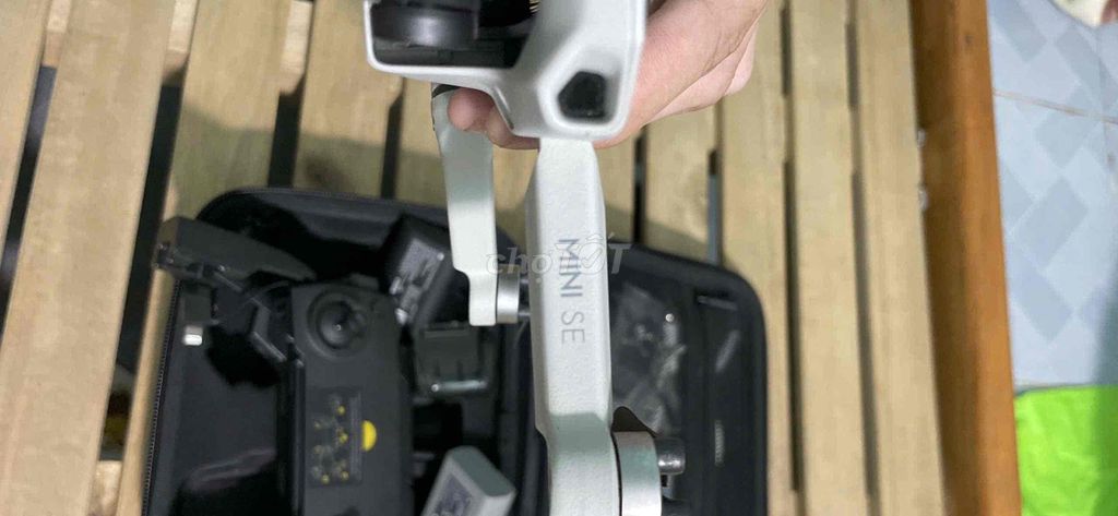 Flycam Mini SE Xám 64GB 2 pin  Như mới. Mua bán Máy ảnh, Máy quay tại Quận Hải Châu Đà Nẵng được đăng bởi lê văn min hình 1