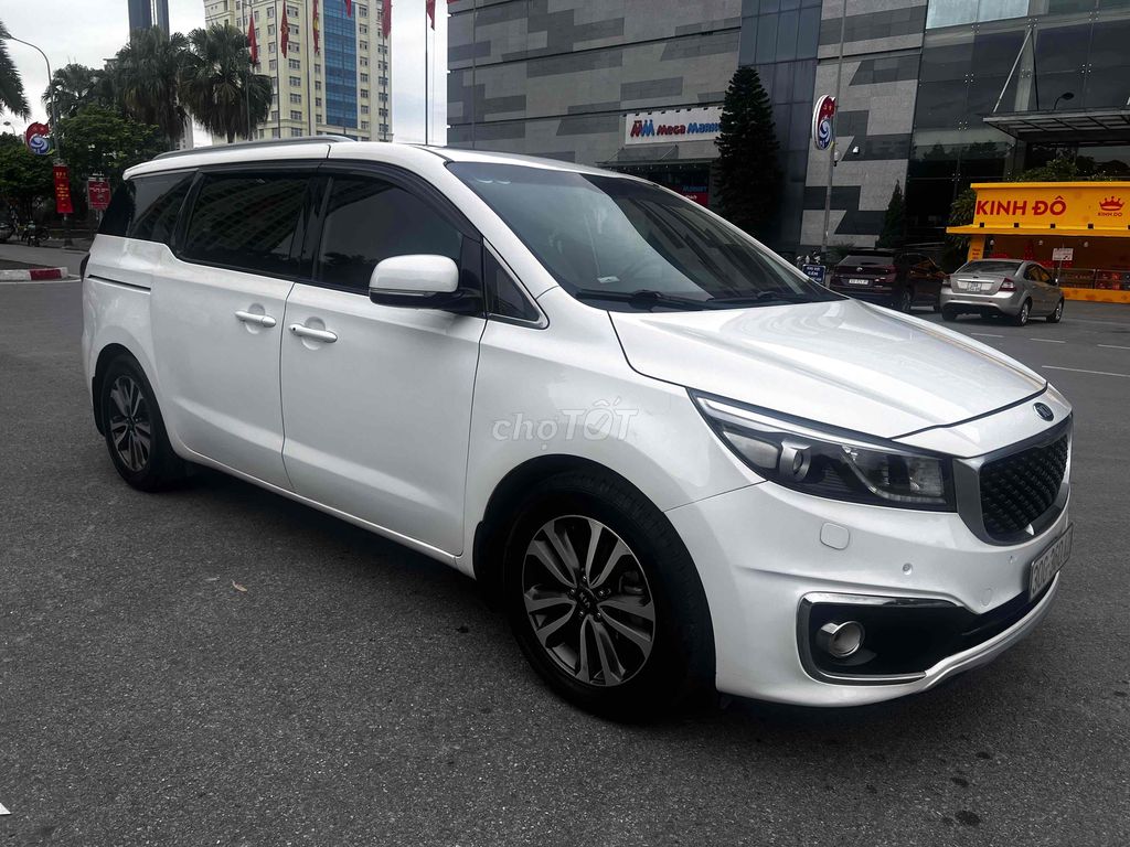 Kia Sedona 2017 2.2 DATH - 120000 km