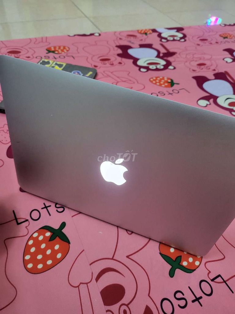 Apple Macbook Air 2014 Bạc. Mua bán Laptop tại Quận 11 Tp Hồ Chí Minh được đăng bởi Nguyễn Anh Huy hình 1