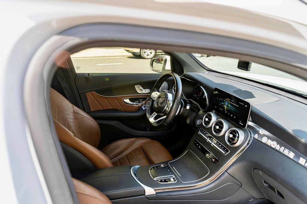 Mercedes GLC300 V1 2022 - sang trọng thể thao. Mua bán Ô tô tại Thành phố Thủ Đức Tp Hồ Chí Minh được đăng bởi Trường Nguyễn Xe Sang hình 16