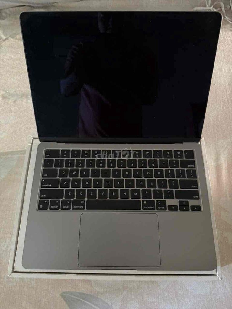 macbook air M3 256 8G 2024. Mua bán Laptop tại Thành phố Dĩ An Bình Dương được đăng bởi Anh Thu hình 1
