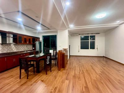 Cho thuê chung cư 15-17 Ngọc Khánh giá siêu rẻ