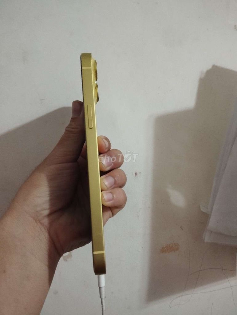 Apple iPhone 14 Plus 128GB Vàng. Mua bán Điện thoại tại Thành phố Buôn Ma Thuột Đắk Lắk được đăng bởi Anh Ho hình 1