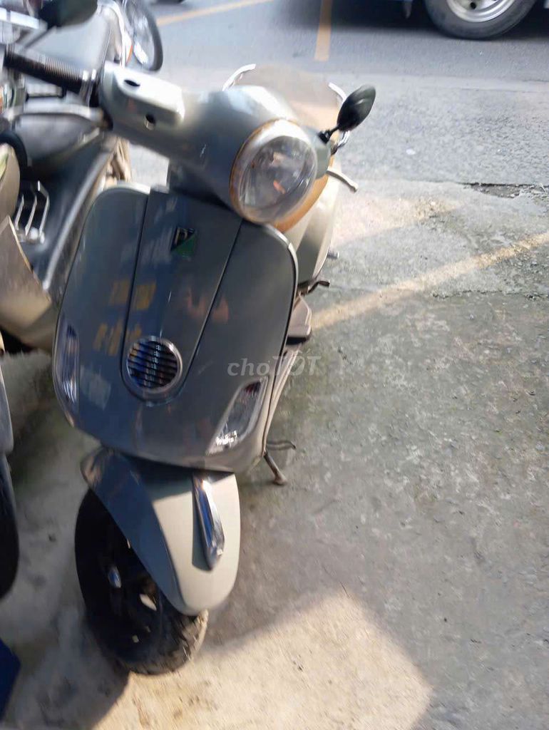 Cần bán Xe Vespa còn rin 8tr. Mua bán Xe máy tại Huyện Hóc Môn Tp Hồ Chí Minh được đăng bởi Viên hình 1