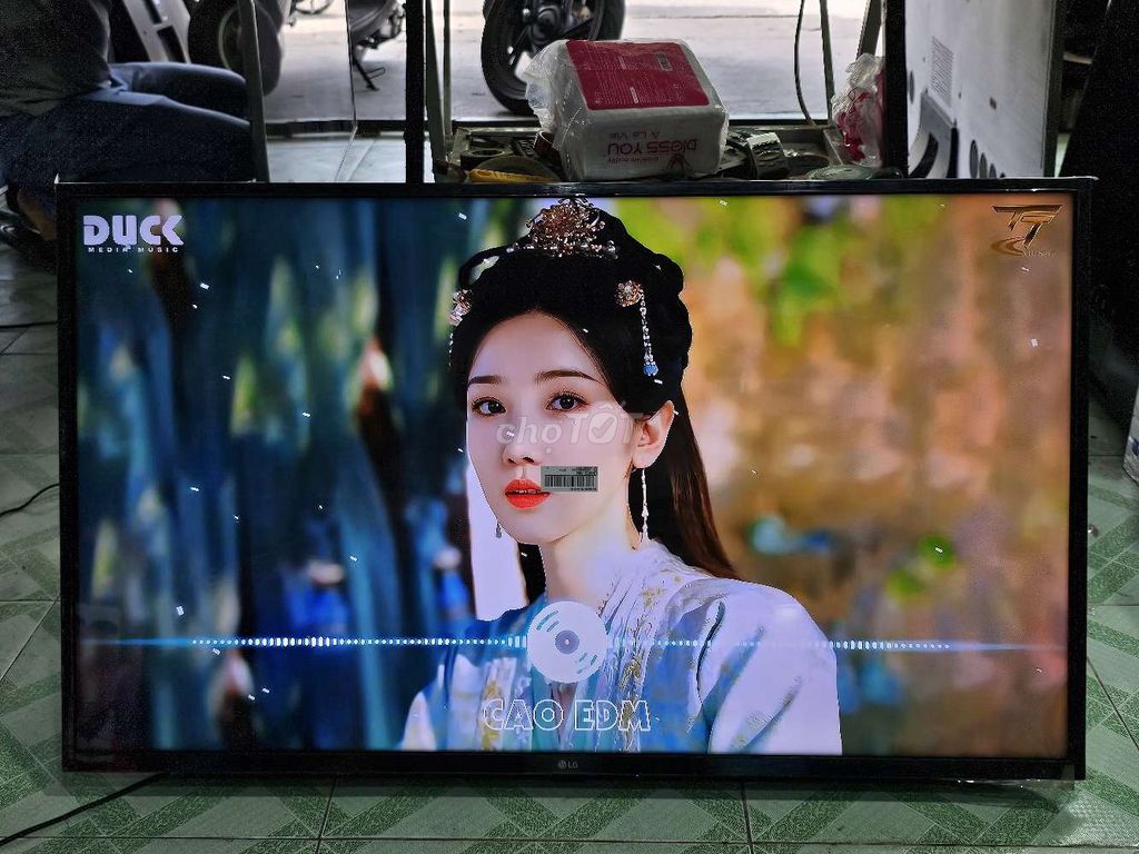 LG 4K UHD Giọng Nói. Cao Cấp 49 inch - Blutoot 99%