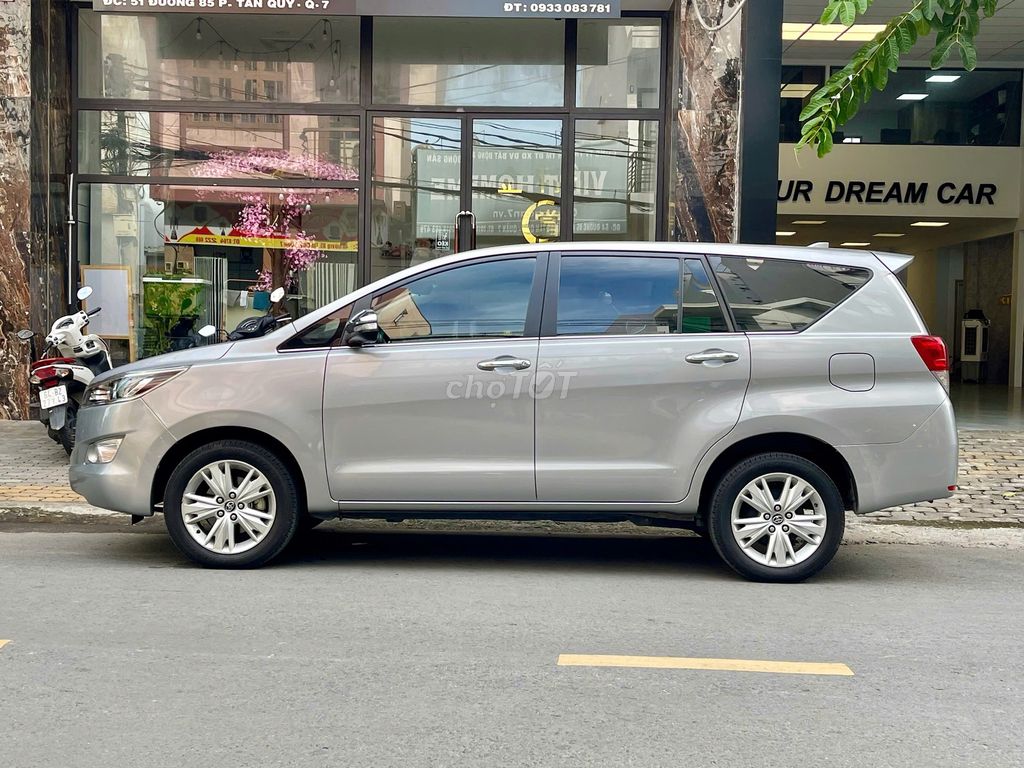Toyota Innova 2017 2.0V cọp chỉ 55.000km full lsh. Mua bán Ô tô tại Quận 8 Tp Hồ Chí Minh được đăng bởi Trường Nguyễn Xe Sang hình 8