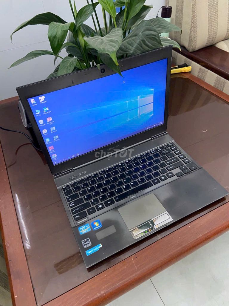 Thanh lý laptop toshiba Z835 i5 Mỏng cho con học