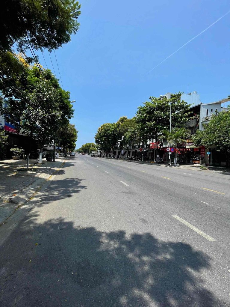 Large 4-bedroom house on Trịnh Đình Thảo street — photo 10