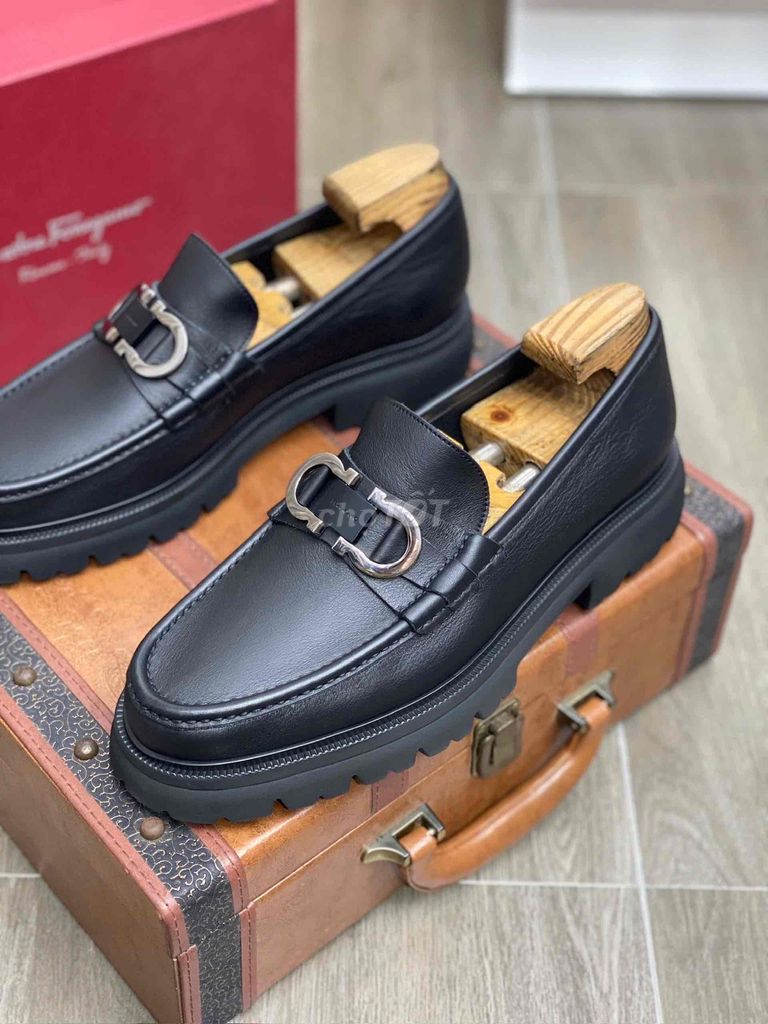 Loafer Ferragamo CHUNKY 99% Size 43. Mua bán Giày dép tại Thành phố Ninh Bình Ninh Bình được đăng bởi Bùi Tuấn Nghĩa hình 1