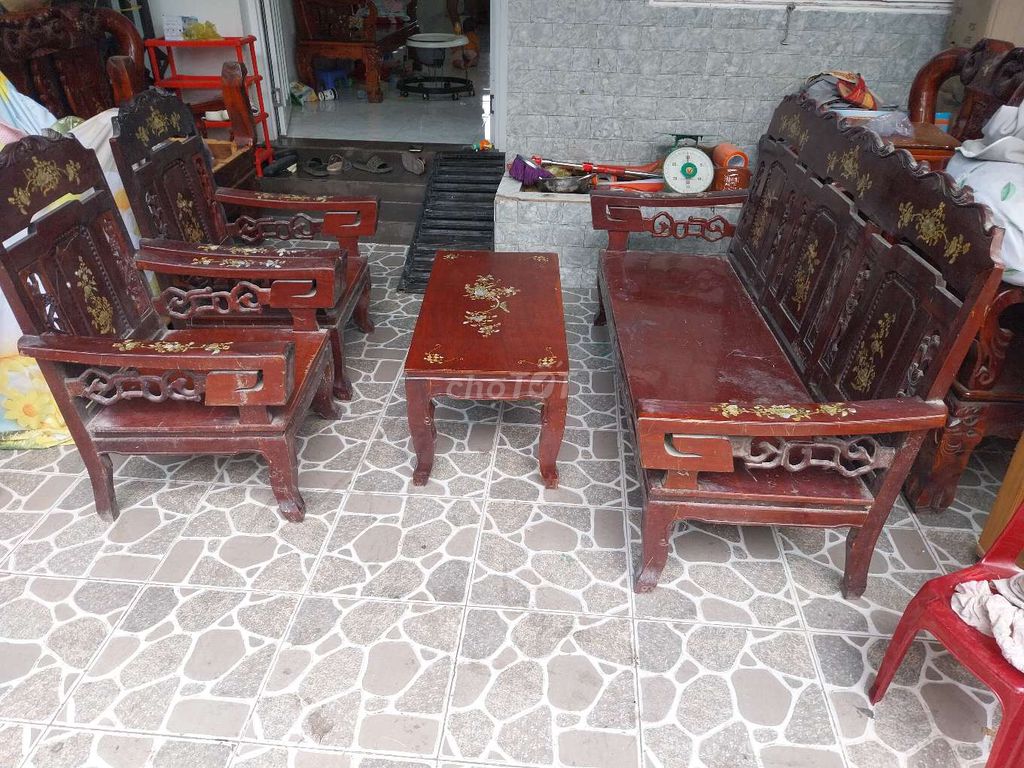 Bộ bàn ghế phòng khách Gỗ Nâu đỏ. Mua bán Bàn ghế tại Thành phố Biên Hòa Đồng Nai được đăng bởi Đô hoàng hình 1