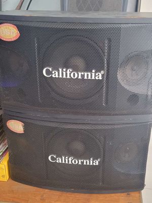 HAI CẶP LOA CALIFORNIA. Mua bán Tivi, Âm thanh tại Quận 8 Tp Hồ Chí Minh được đăng bởi CanxuDo 