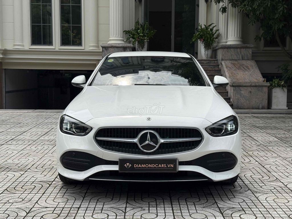 Mercedes-Benz C200 Avantgarde 2022 белый