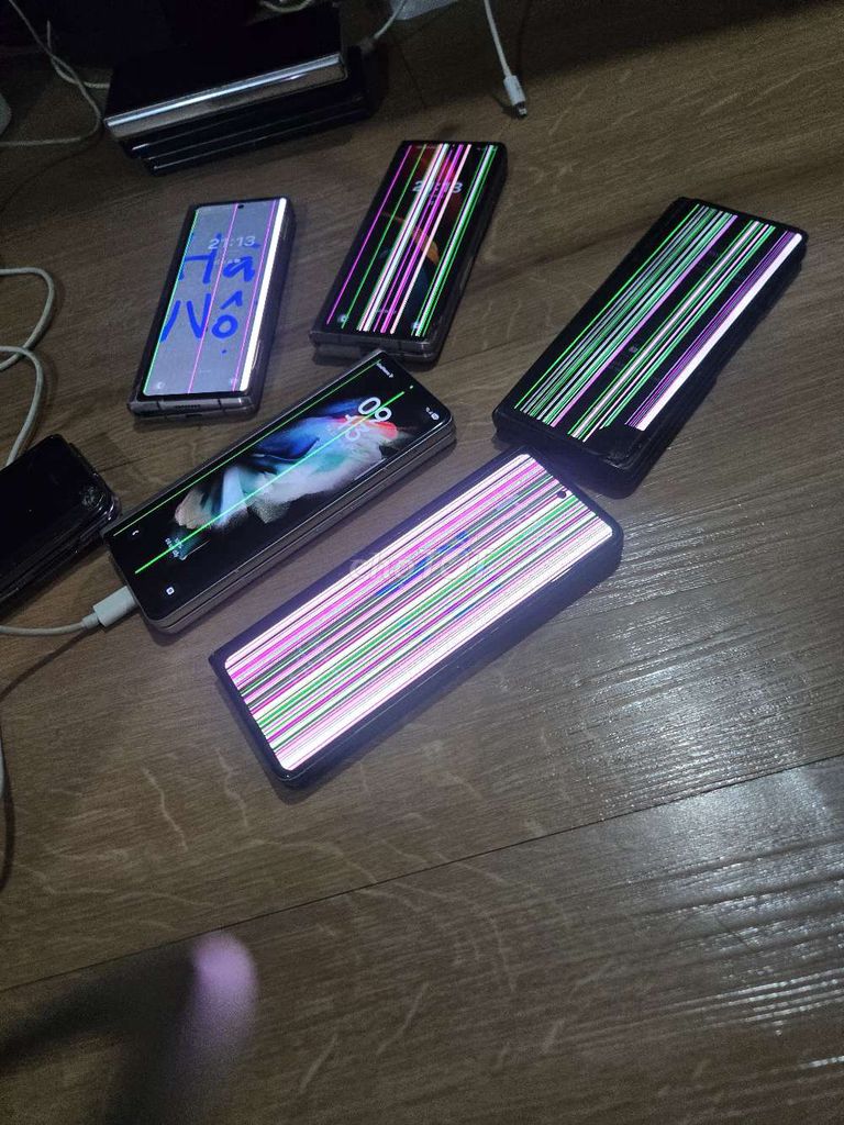 Samsung Fold 1 2 3, note 8 Hỏng màn hình. Mua bán Điện thoại tại Quận 11 Tp Hồ Chí Minh được đăng bởi YBT hình 1