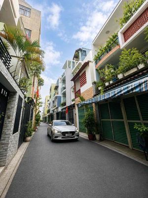 Ngay Phan Xích Long - 46m2 - 3 tầng BTCT - Hẻm 6m thông kinh doanh