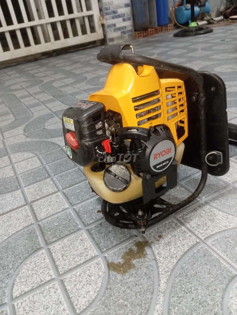 Máy cắt cỏ Komatsu Zenoah EKKB2670EZ. Mua bán Đồ chuyên dụng, Giống nuôi trồng tại Huyện Cái Bè Tiền Giang được đăng bởi dang thanh tin hình 1