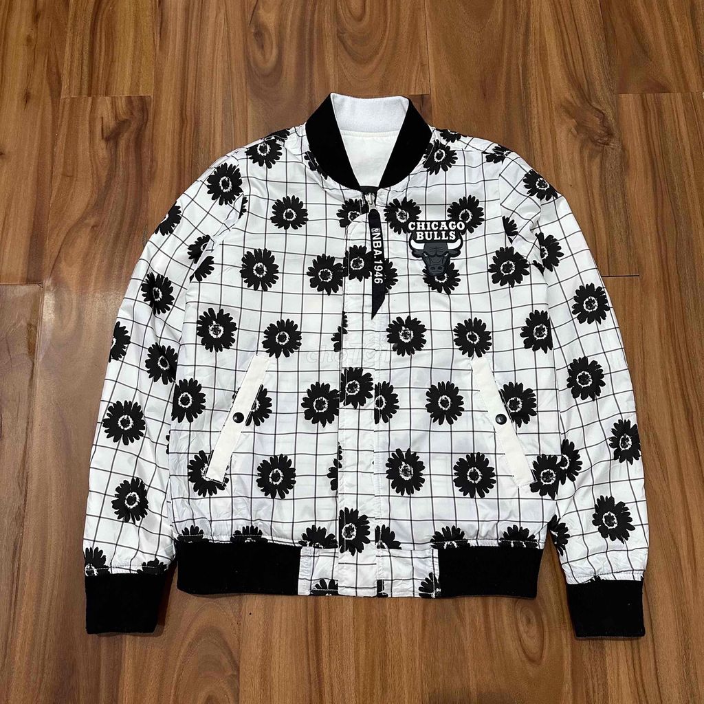 Áo khoác bomber NBA Chicago Bulls Unisex S. Mua bán Quần áo tại Quận 11 Tp Hồ Chí Minh được đăng bởi mr Hưng hình 1