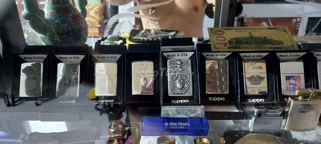 Nhiều zippo chính hãng