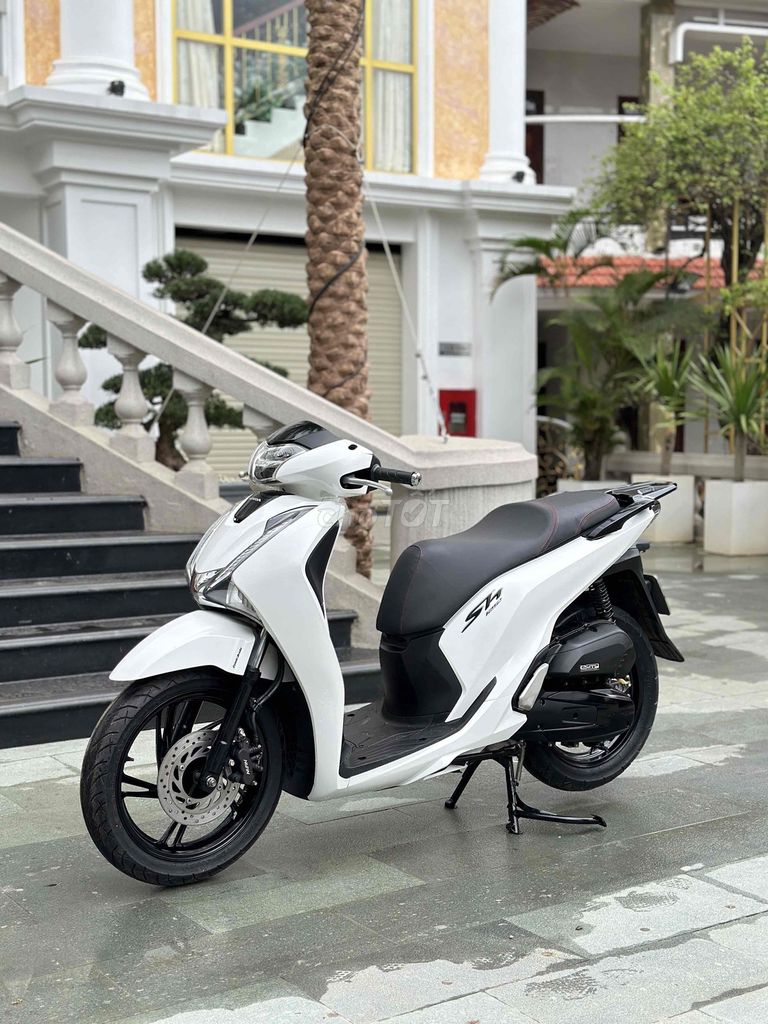 SH 2018 sporty , xe cực kì đẹp, bao ngon. Mua bán Xe máy tại Thành phố Huế Thừa Thiên Huế được đăng bởi Trần Quý hình 1