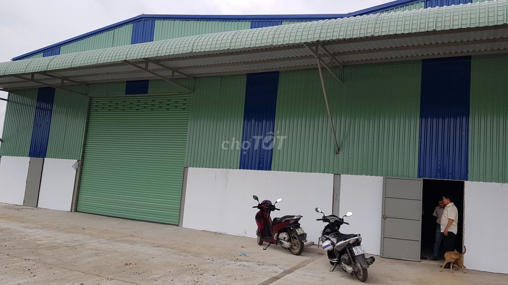 Nhà xưởng cho thuê phường thạnh xuân quận 12 dt: 600m giá 30 triêu/th