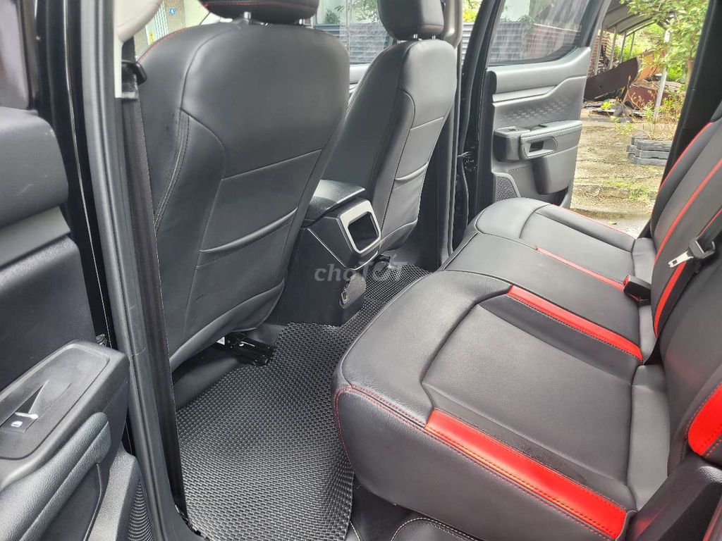 Range 2024 XLS 2.0 4X2 AT - 14000 km. Mua bán Ô tô tại Quận Kiến An Hải Phòng được đăng bởi QUÝ TRẦN AUTO hình 9