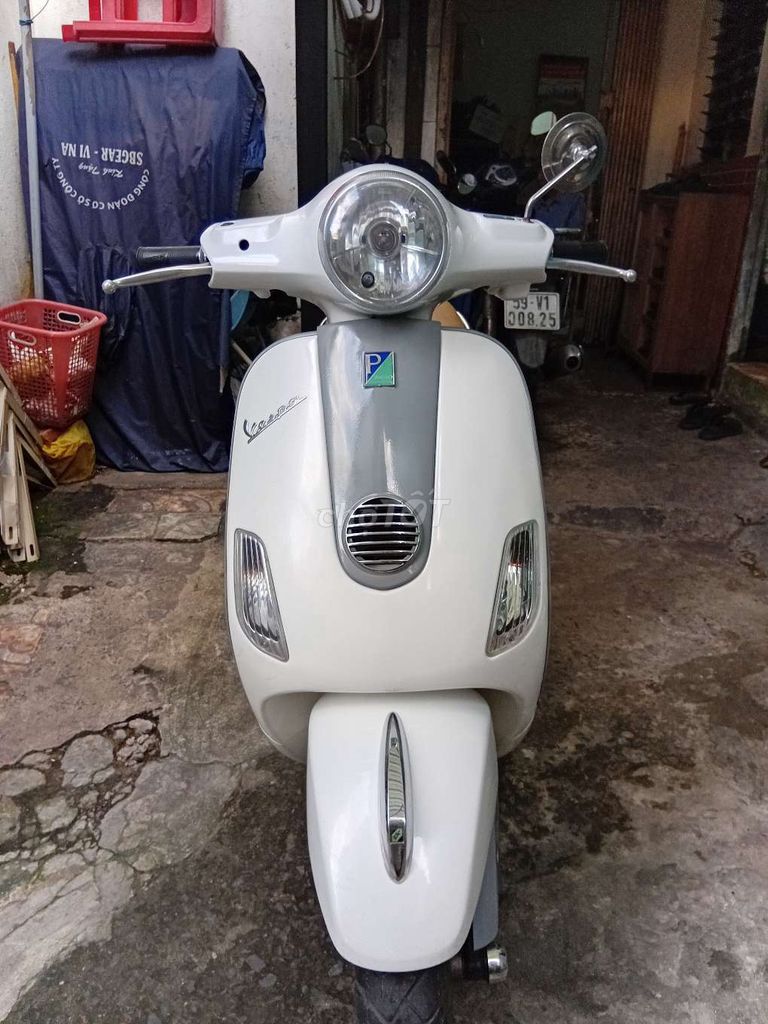 Cần bán xe vespa zin chưa mở đầu. Mua bán Xe máy tại Quận 3 Tp Hồ Chí Minh được đăng bởi Nguyễn văn sùng hình 1
