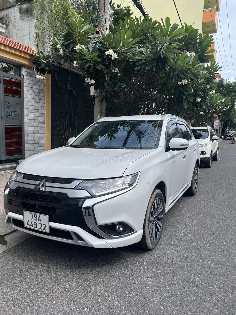 Mitsubishi Outlander 2023 Trắng (số Vin 2022). Mua bán Ô tô tại Thị xã Ninh Hòa Khánh Hòa được đăng bởi BUI TRI DUNG hình 2