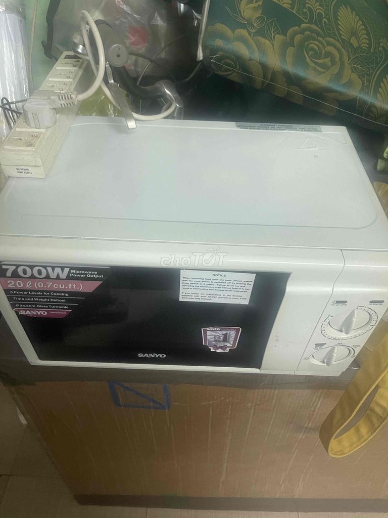 Lò Vi Sóng Sanyo 20 lít. Mua bán Bếp, lò, đồ điện nhà bếp tại Quận 1 Tp Hồ Chí Minh được đăng bởi Khánh hình 1