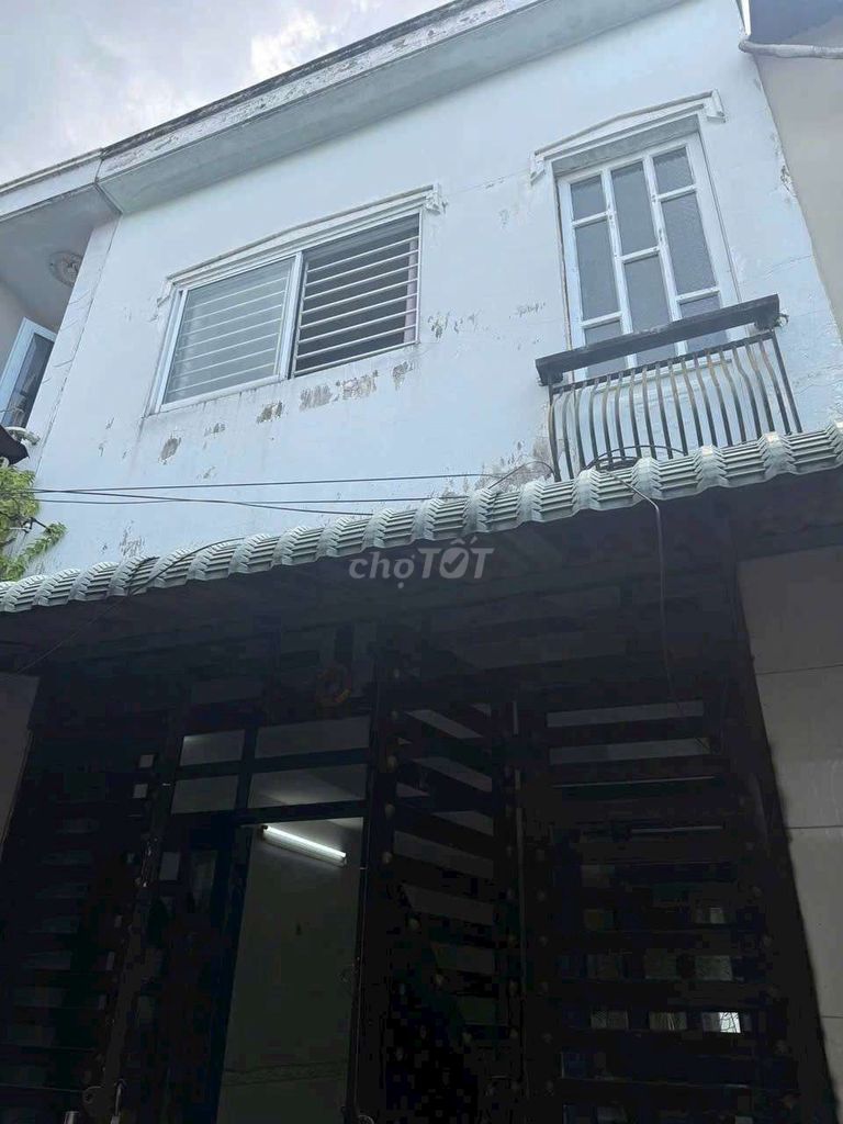 Дом в аренду 4*9, полноценный этаж, 2 спальни, улица 6b, деревня 6, община Тан Винь Лок б, Бинь Чань