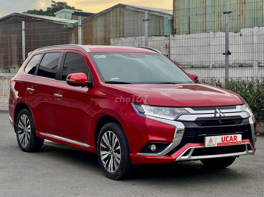 Mitsubishi Outlander 2022 Đỏ 24.800 km