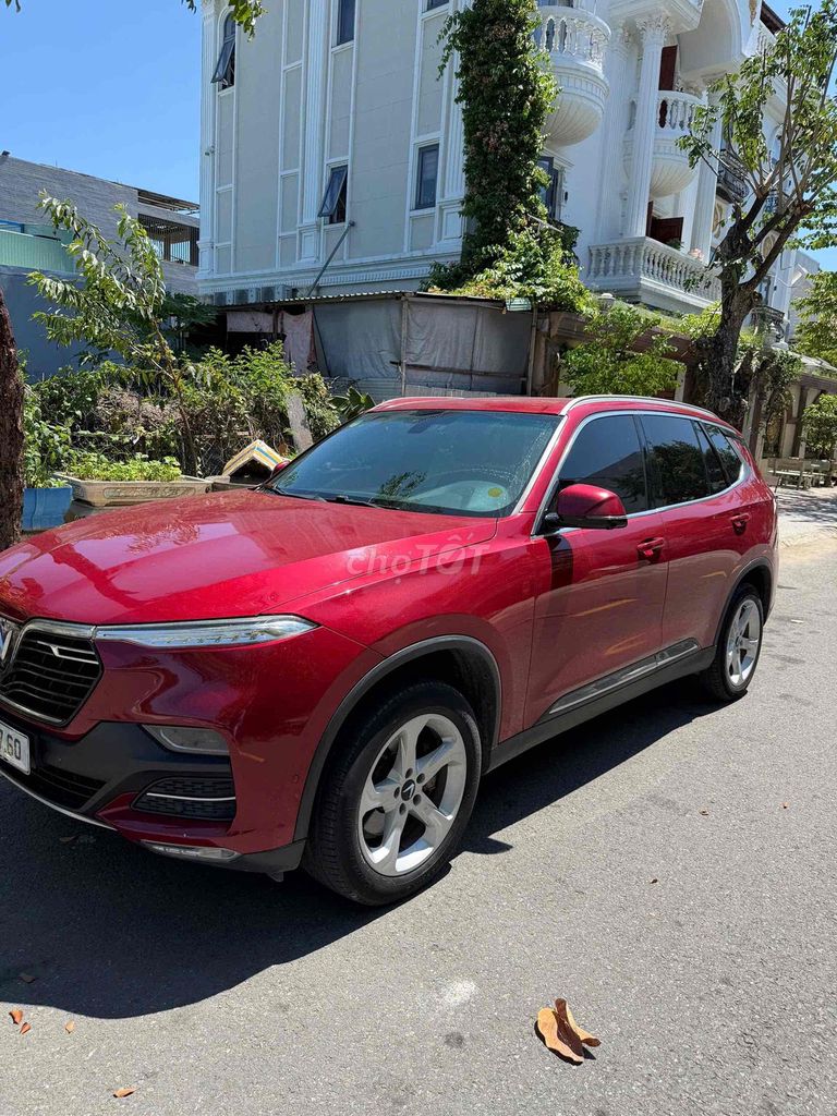 VinFast Lux SA2.0 2019 Красный 7 мест Автомат