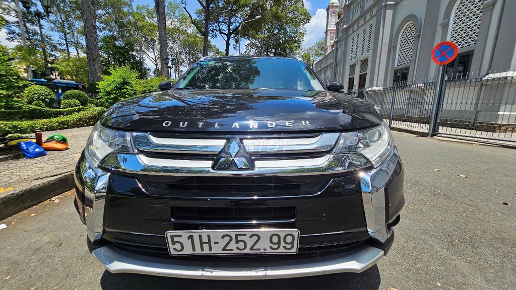 Mitsubishi Outlander 2019 2.0 CVT - 68000 km. Mua bán Ô tô tại Quận 10 Tp Hồ Chí Minh được đăng bởi Anh Thanh hình 1