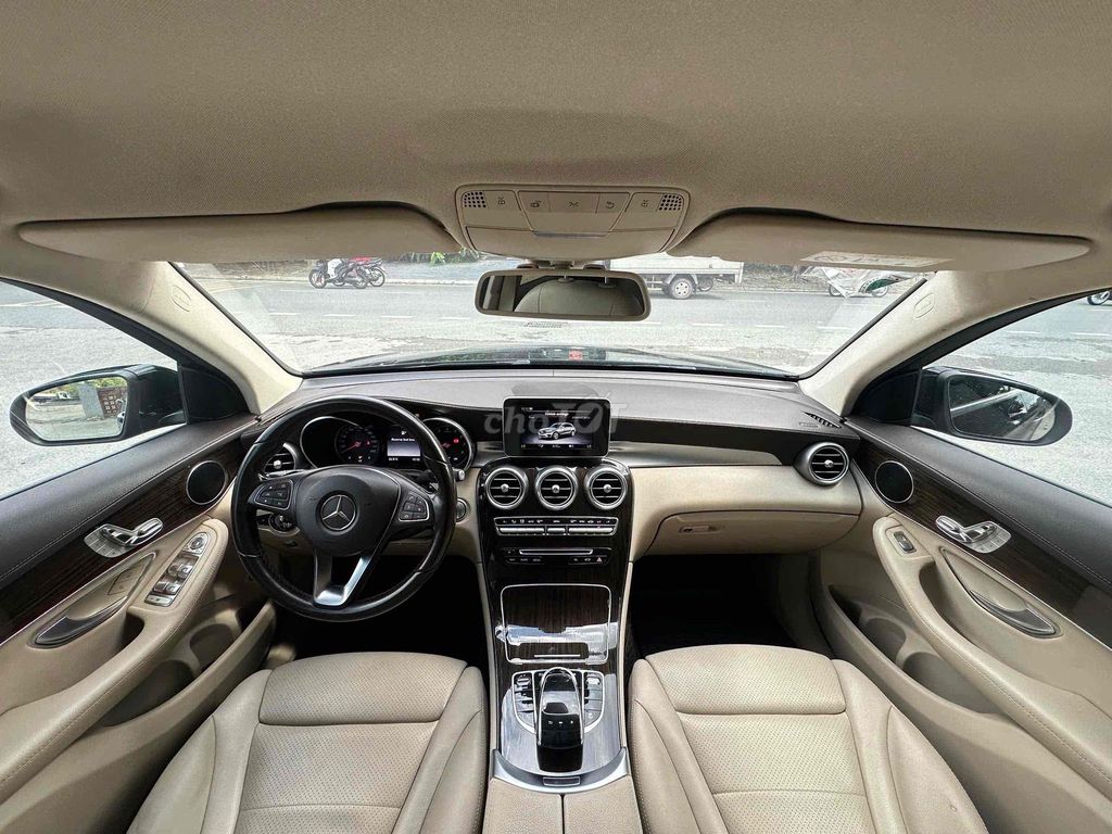 Mercedes Benz GLC200 sx 2018 màu đen. Mua bán Ô tô tại Quận Cầu Giấy Hà Nội được đăng bởi Cao Quý hình 14