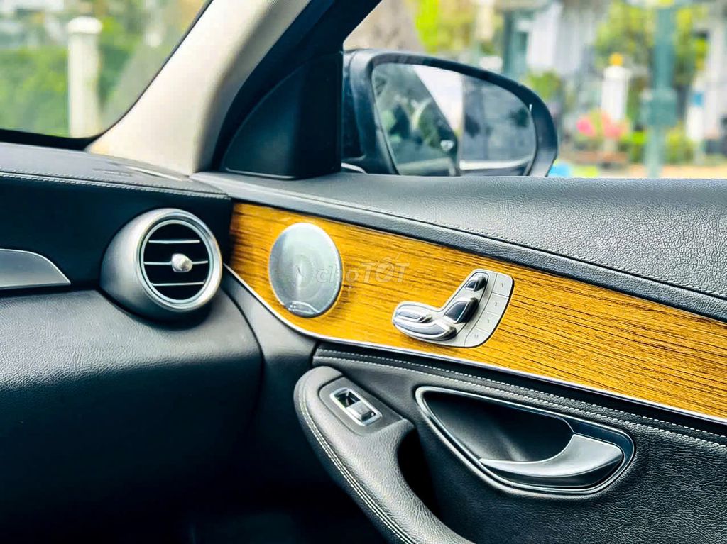 Mercedes Benz C250 Exclusive 2017. Mua bán Ô tô tại Quận 7 Tp Hồ Chí Minh được đăng bởi Cherry hình 13