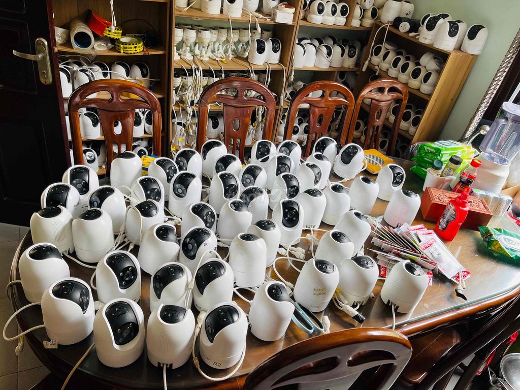 Camera an ninh EZVIZ H8C 2MP Trắng. Mua bán Máy ảnh, Máy quay tại Quận Cầu Giấy Hà Nội được đăng bởi Nam  hình 1