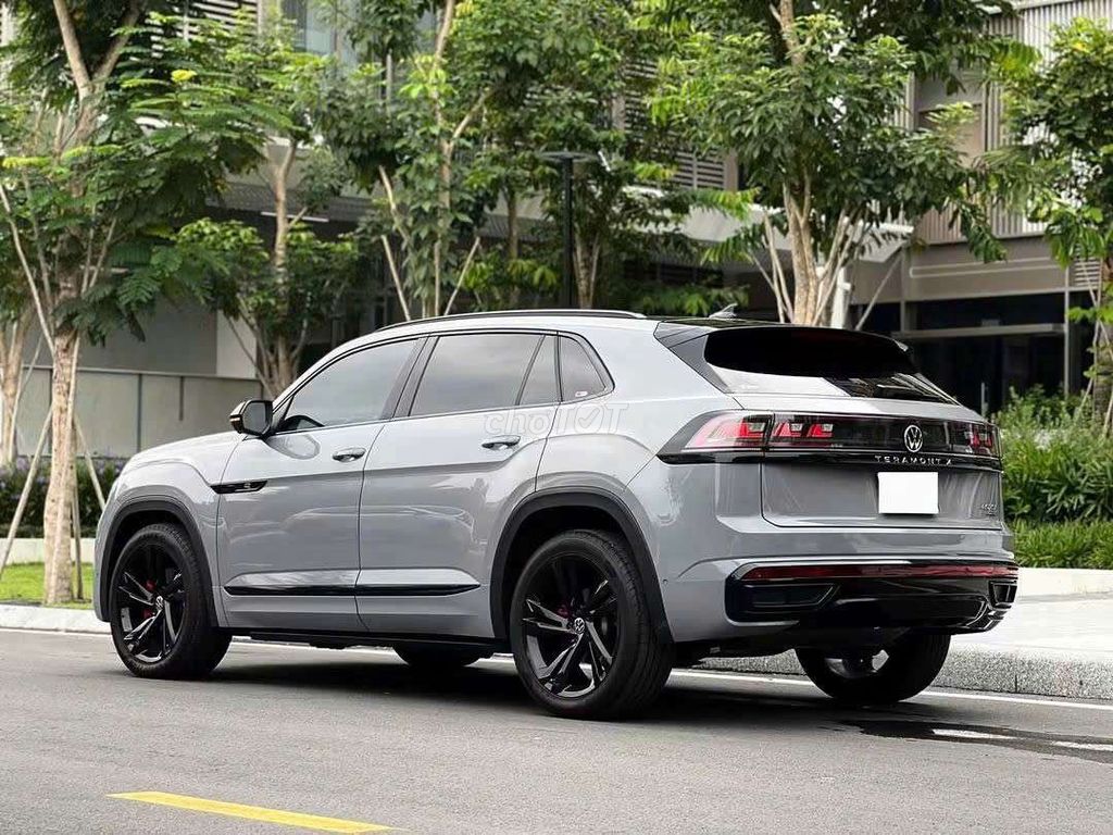 Volkswagen Teramont X Platinum 2024 Серый 38000 км