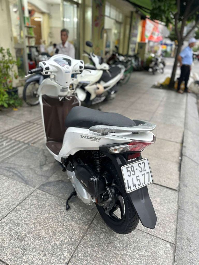 Honda vision 2016 mới 90% Bstp chính chủ. Mua bán Xe máy tại Quận Tân Phú Tp Hồ Chí Minh được đăng bởi Tuanduy hình 4
