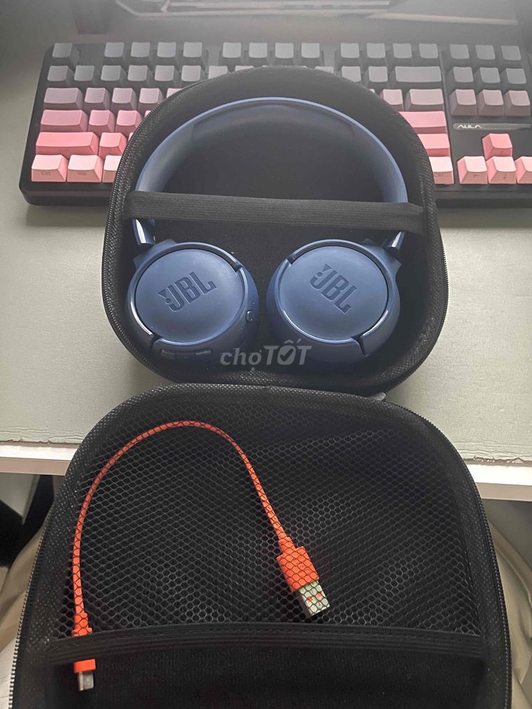 Tai nghe JBL Xanh dương. Mua bán Tivi, Âm thanh tại Quận Ninh Kiều Cần Thơ được đăng bởi Trình hình 1