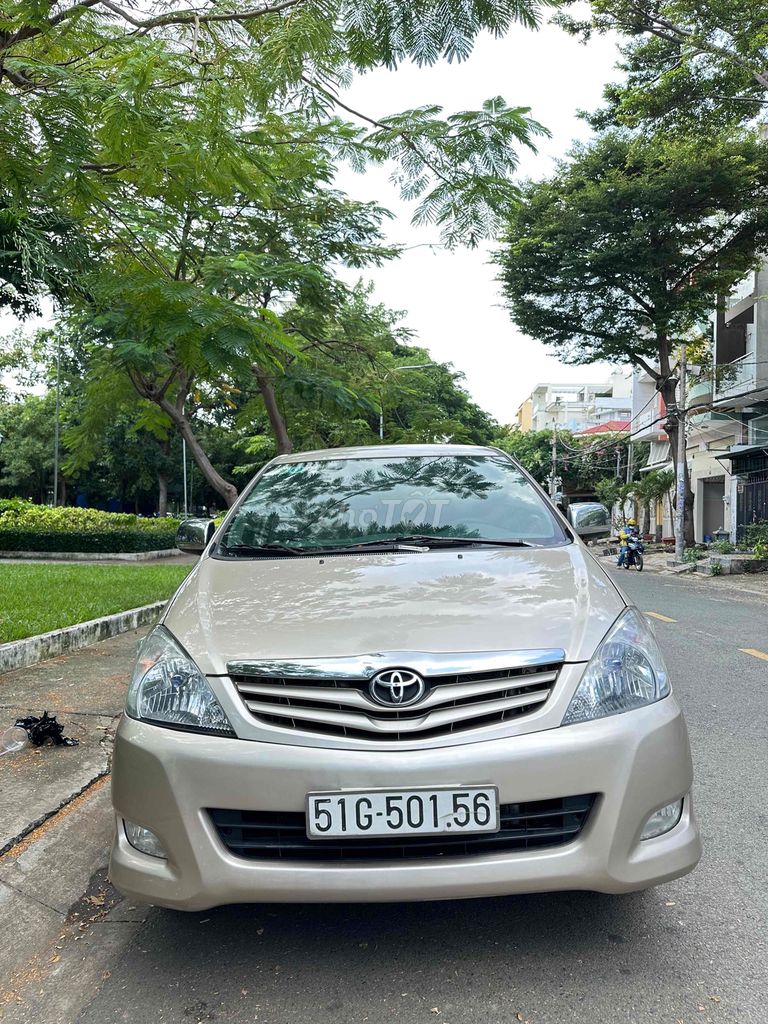 Toyota Innova 2012 GSR - 99000 km